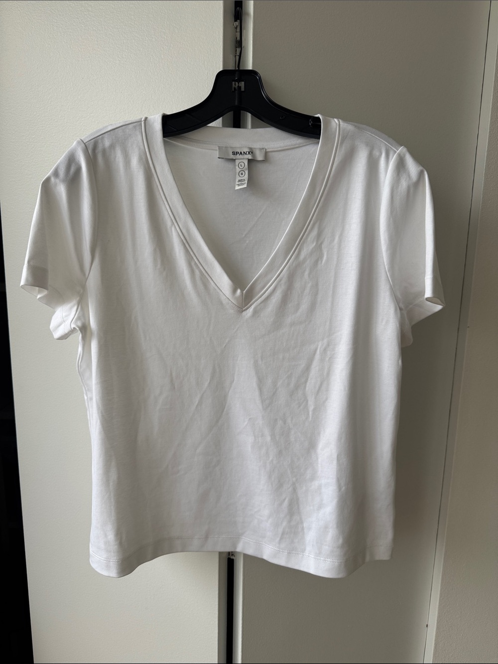NWOT SPANX White V-Neck Short Sleeve Tee